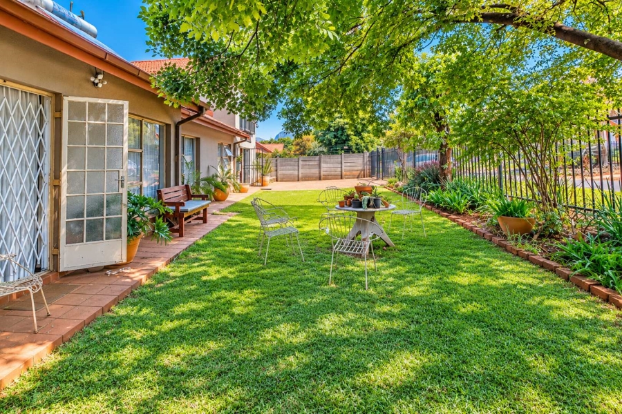 5 Bedroom Property for Sale in Melodie North West